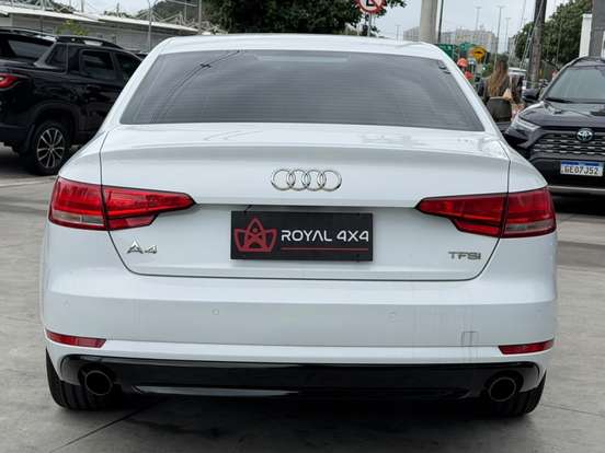 AUDI-A4-2.0 TFSI AMBIENTE GASOLINA 4P S TRONIC AUDI-A4-2018