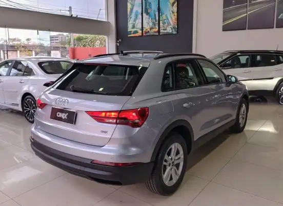 AUDI-Q3-2020