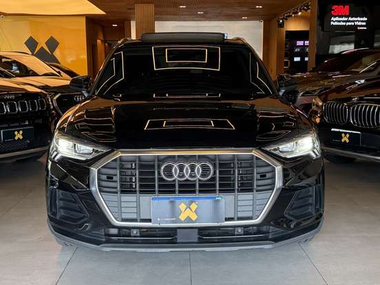 AUDI-Q3-2021