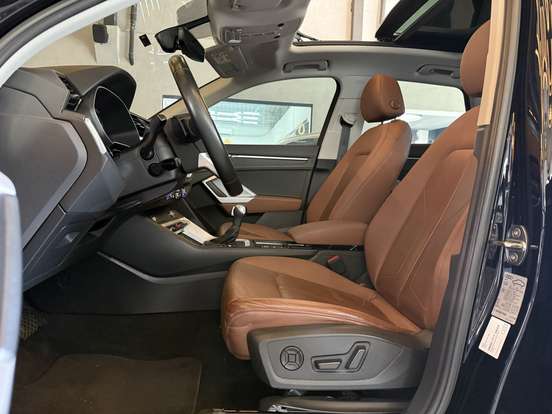 AUDI-Q3-2021