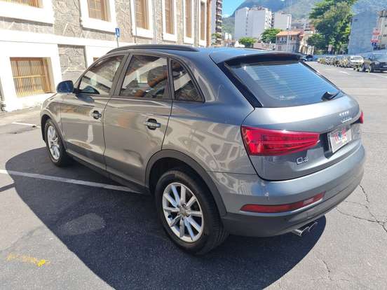 AUDI-Q3-2017
