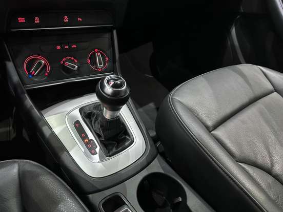 AUDI-Q3-2018