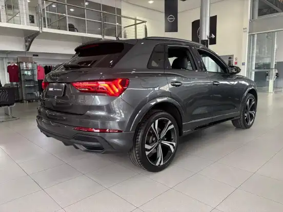 AUDI-Q3-2024