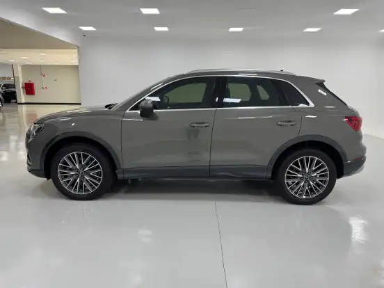 AUDI-Q3-2.0 40 TFSI GASOLINA PERFORMANCE QUATTRO TIPTRONIC AUDI-Q3-2024