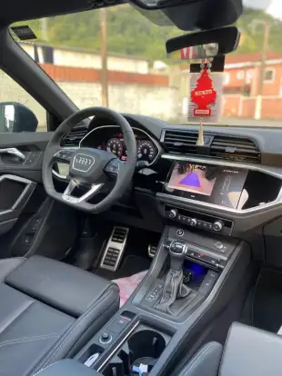 AUDI-Q3-2024