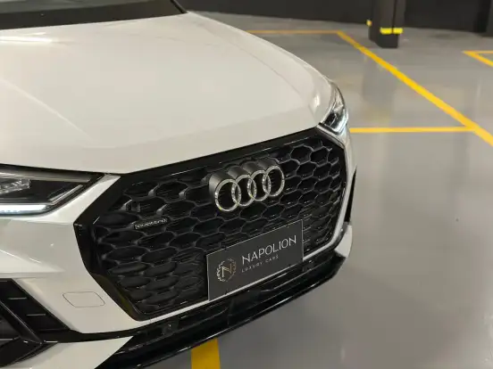 AUDI-Q3-2022