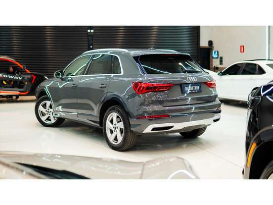 AUDI-Q3-2022