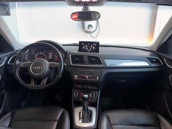 AUDI-Q3-2015