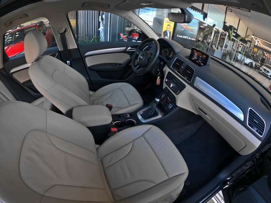 AUDI-Q3-2017