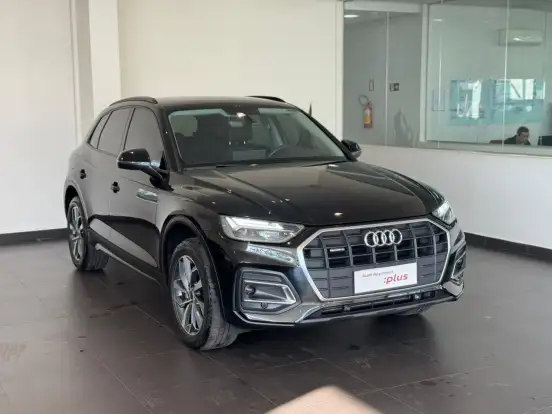 AUDI-Q5-2022