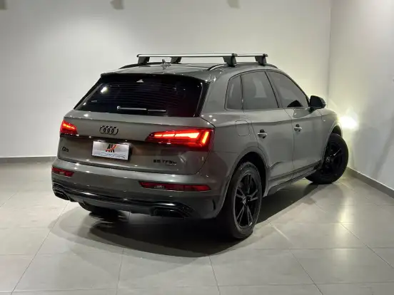 AUDI-Q5-2023