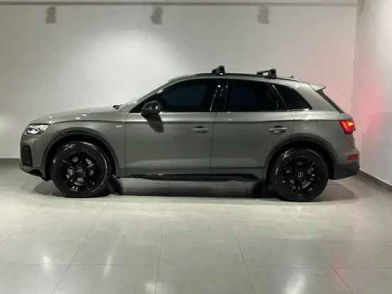 AUDI-Q5-2023
