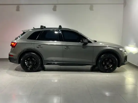 AUDI-Q5-2023