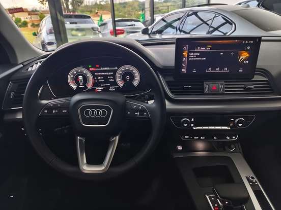 AUDI-Q5-2023