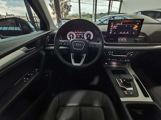 AUDI-Q5-2023