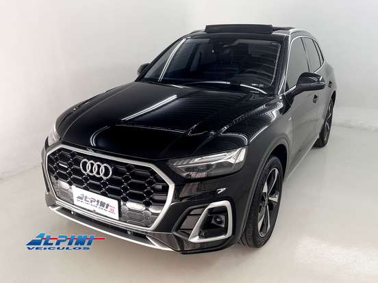 AUDI-Q5-2021
