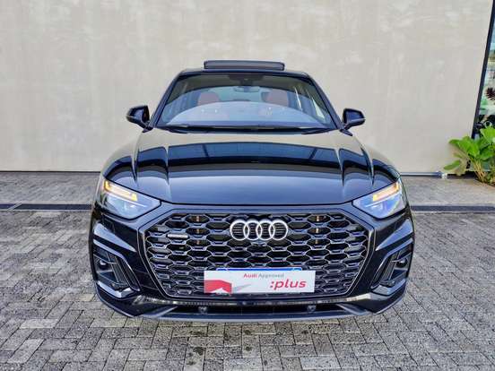 AUDI-Q5-2022