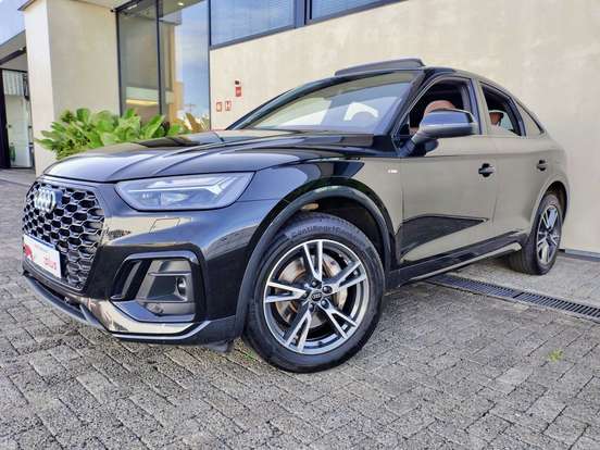 AUDI-Q5-2022