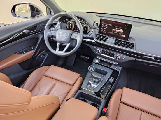 AUDI-Q5-2022