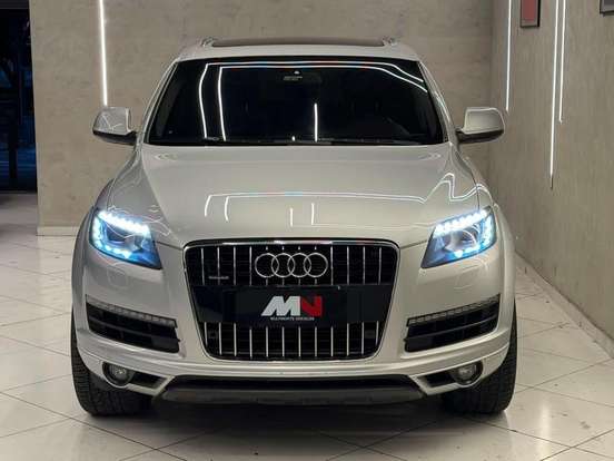AUDI-Q7-2010