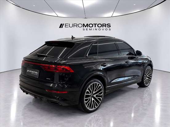 AUDI-Q8-3.0 TFSI GASOLINA PERFORMANCE BLACK QUATTRO TIPTRONIC AUDI-Q8-2025