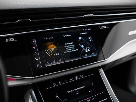 AUDI-Q8-2023