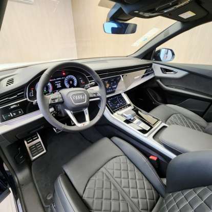 AUDI-Q8-2025