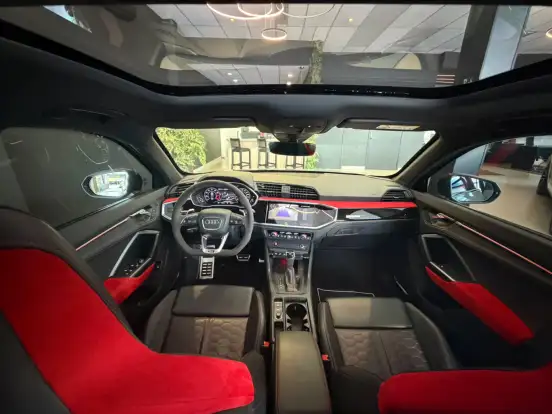 AUDI-RS Q3-2020