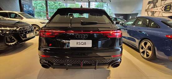 AUDI-RS Q8-2026
