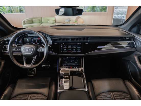 AUDI-RS Q8-2020