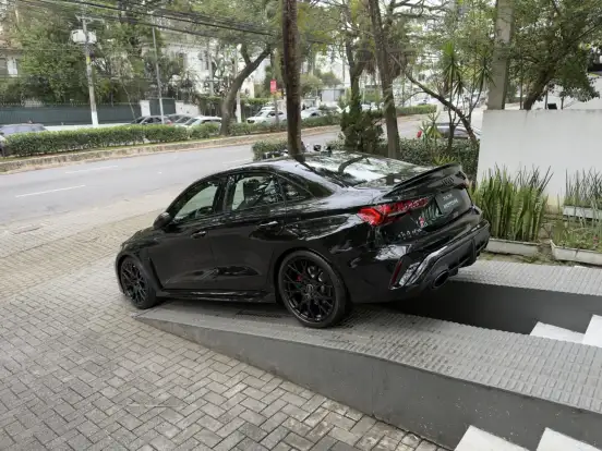 AUDI-RS3-2025