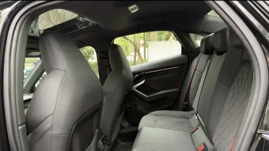 AUDI-RS3-2025