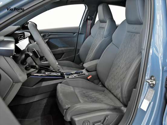AUDI-RS3-2025
