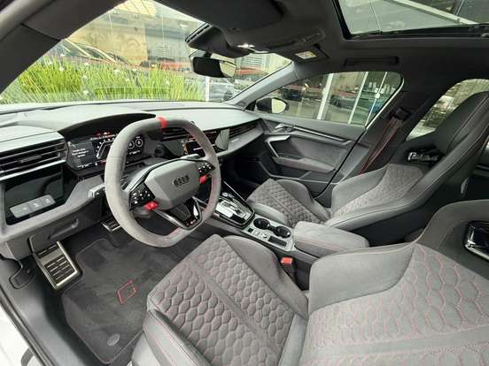 AUDI-RS3-2025