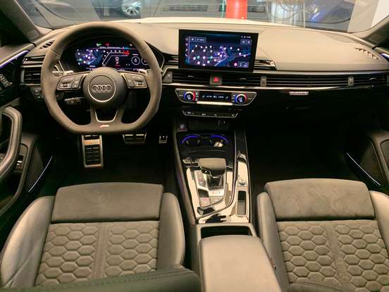 AUDI-RS5-2024