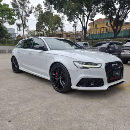 AUDI-RS6-2016