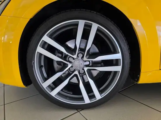 AUDI-TT-2015