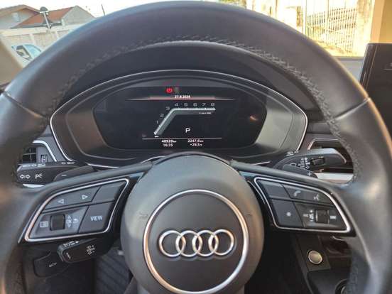 AUDI-A4-2022