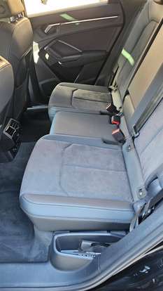 AUDI-Q3-2023
