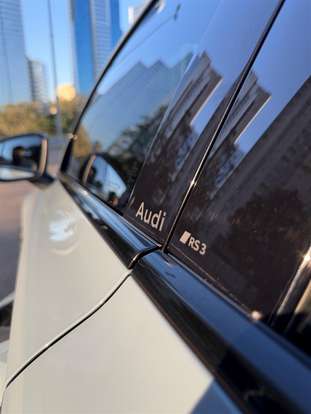 AUDI-RS3-2025