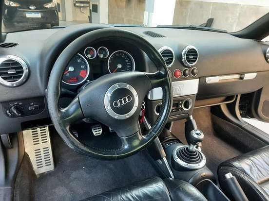 AUDI-TT-2004
