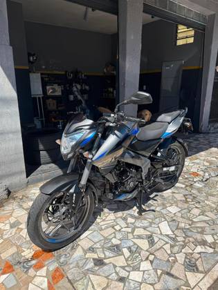BAJAJ DOMINAR 200 