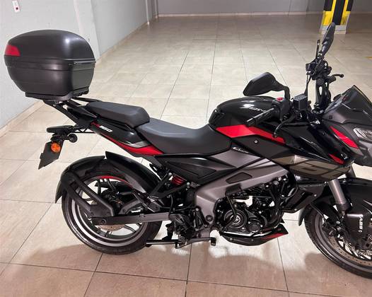 BAJAJ DOMINAR NS160 