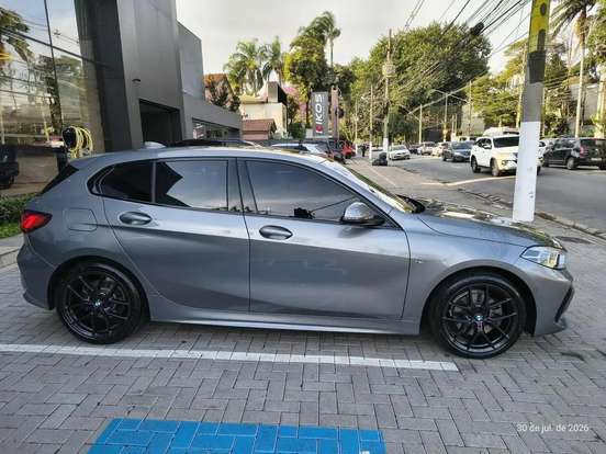 BMW-118i-2024