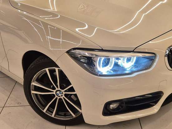 BMW-120i-2019