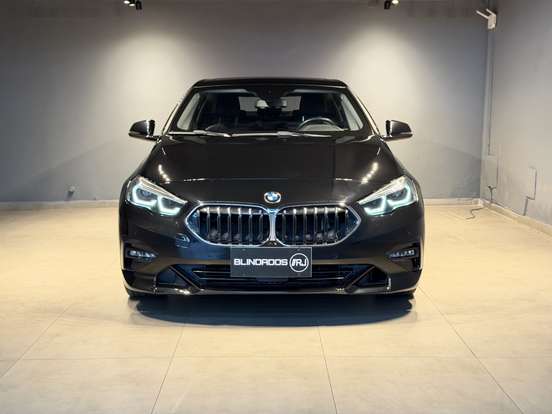 BMW-218i-2022