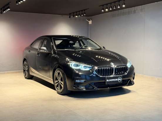 BMW-218i-2022