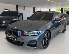 BMW 320i 2.0 16V TURBO FLEX M SPORT AUTOMÁTICO BMW 320i 2.0 16V TURBO FLEX M SPORT AUTOMÁTICO