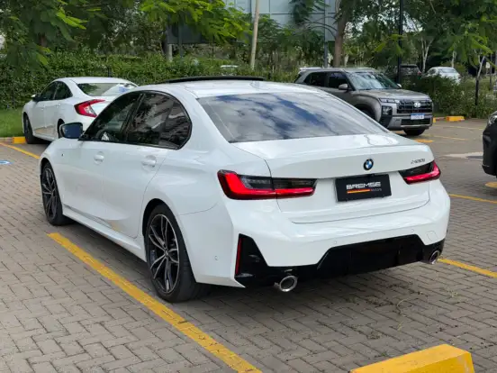 BMW-320i-2024