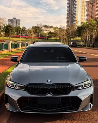 BMW-320i-2023